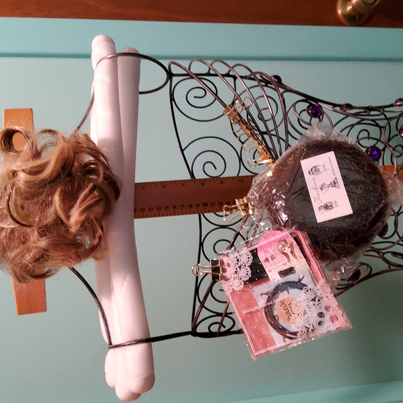 2 Tone Tossled Up Bun Extension Kit - Picture 1 of 6